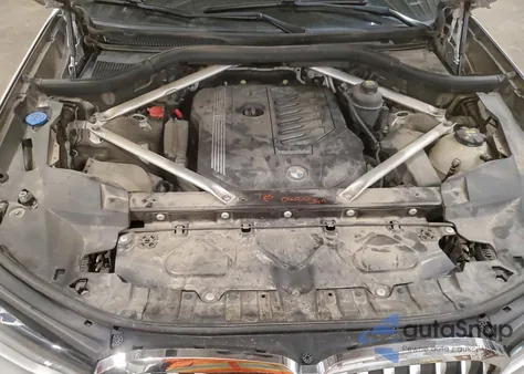 2020 BMW X7 xDrive40I z USA, uszkodzony, nr VIN 5UXCW2C0XL9B07061